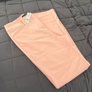 New York & Company Size 6 Average Light Pink New with Tags